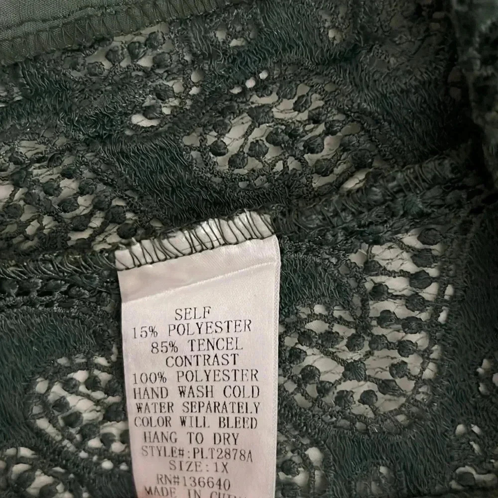L'Atiste By Amy green Lace Inset Blouse size 1x - Picture 9 of 11
